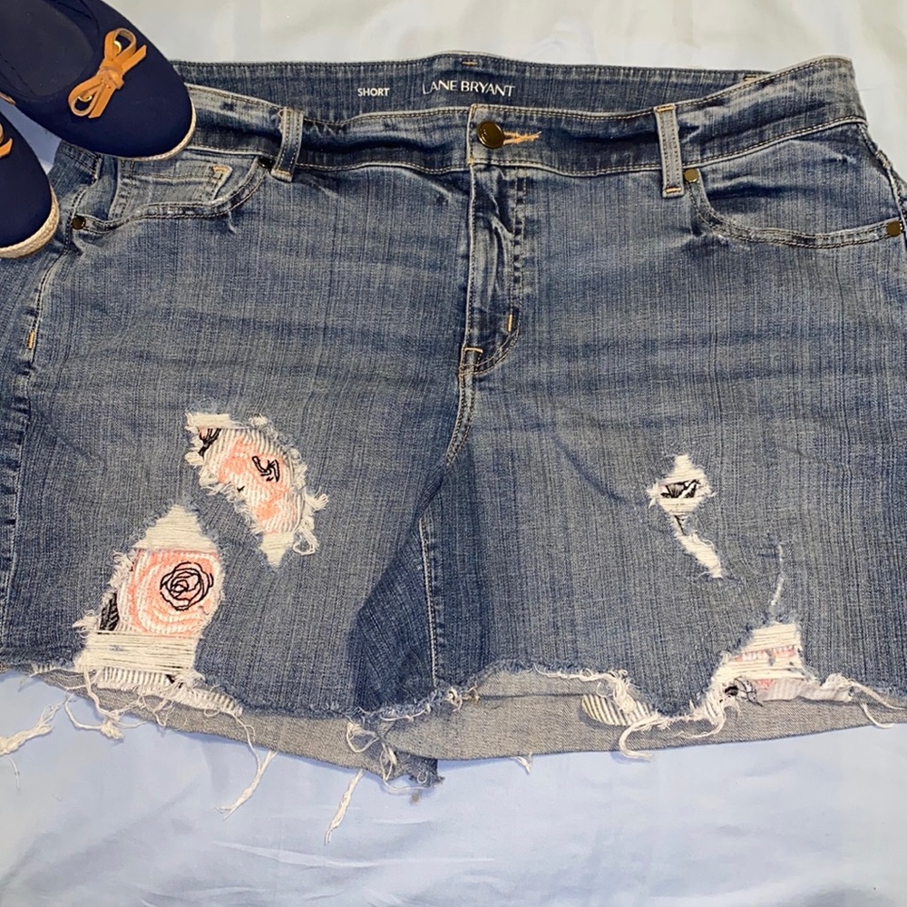 Lane Bryant Distress Floral Jean Shorts Size 20